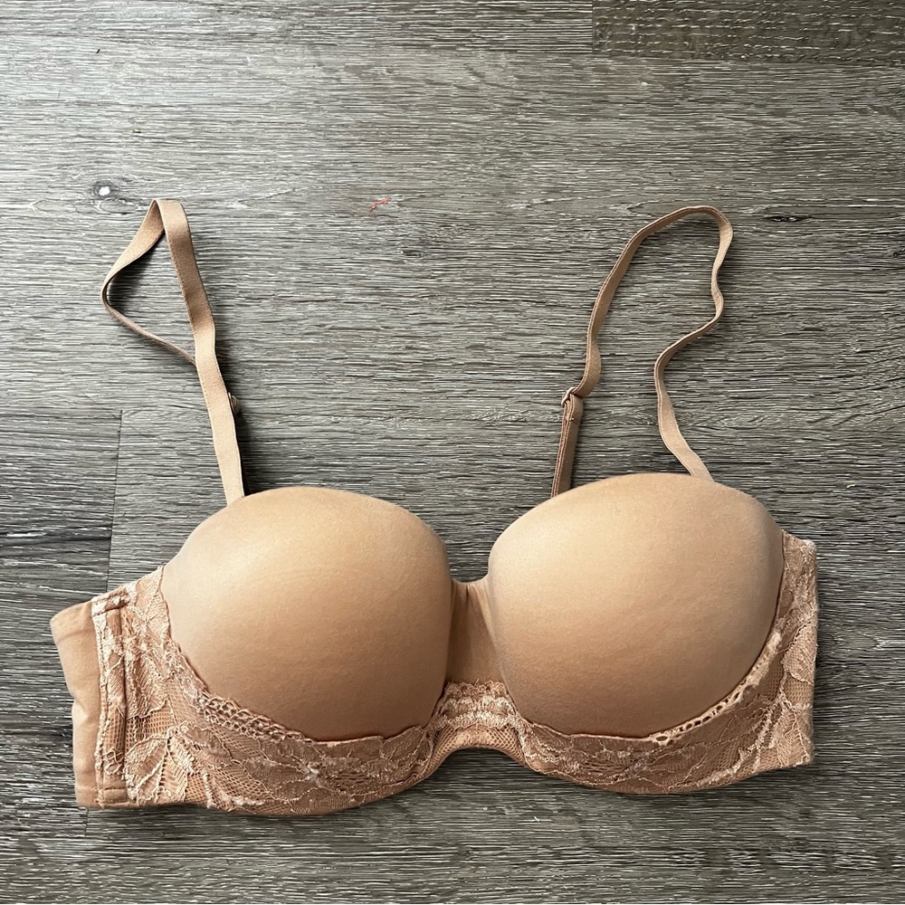 Victoria’s Secret nude bra